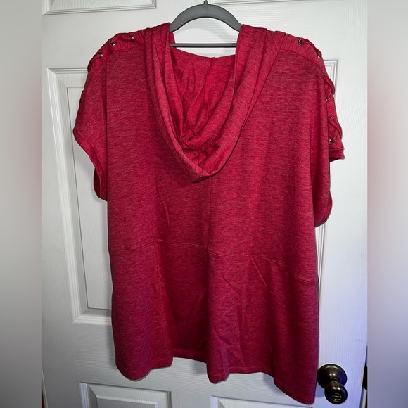 Pink hooded t-shirt - Picture 5 of 5
